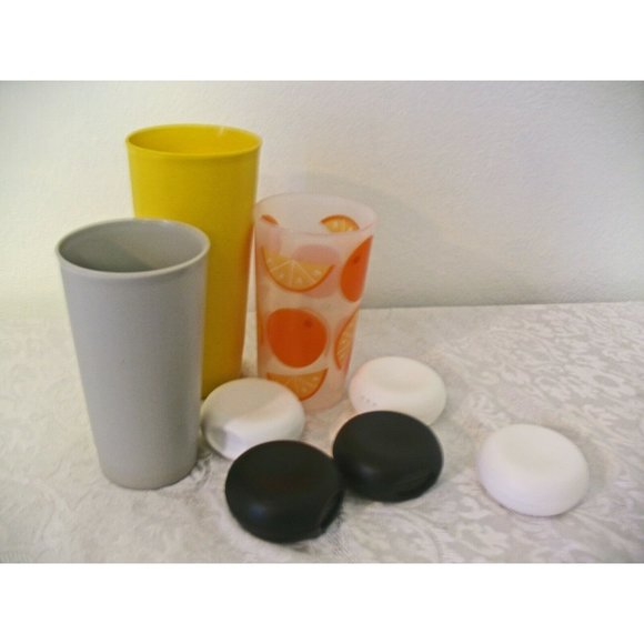 5  Tiny 1 ounce Tupperware containers with lids, 3 beverage cups - Picture 3 of 6